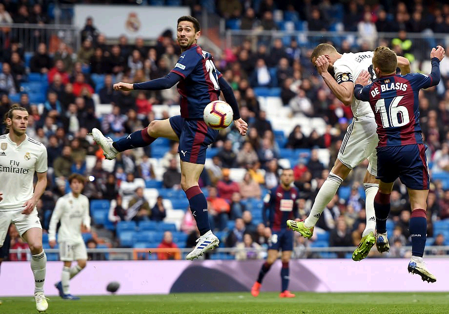 Vòng 31 La Liga: Benzema đem về chiến thắng cho Real